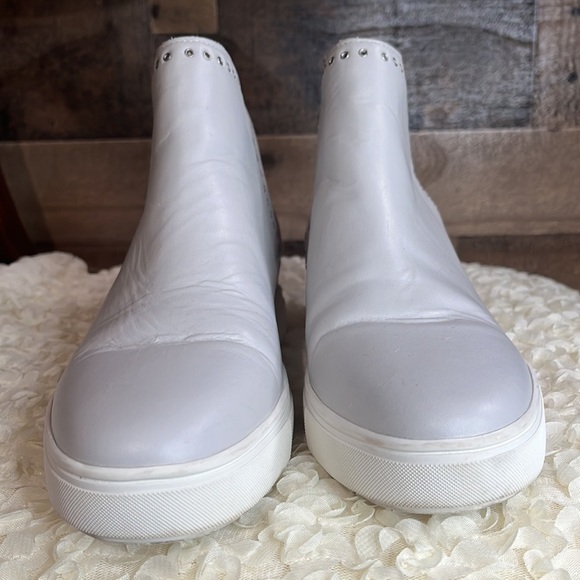 Chelsea & Violet Milo in Gray Leather size 9 - Picture 2 of 10